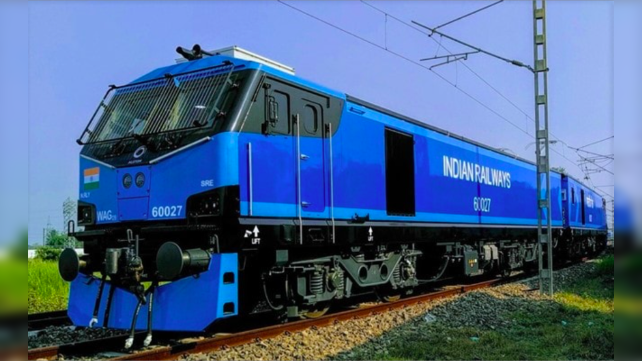 Indian Railways installs Real Time Train Information System (RTIS) system on 2700 locos