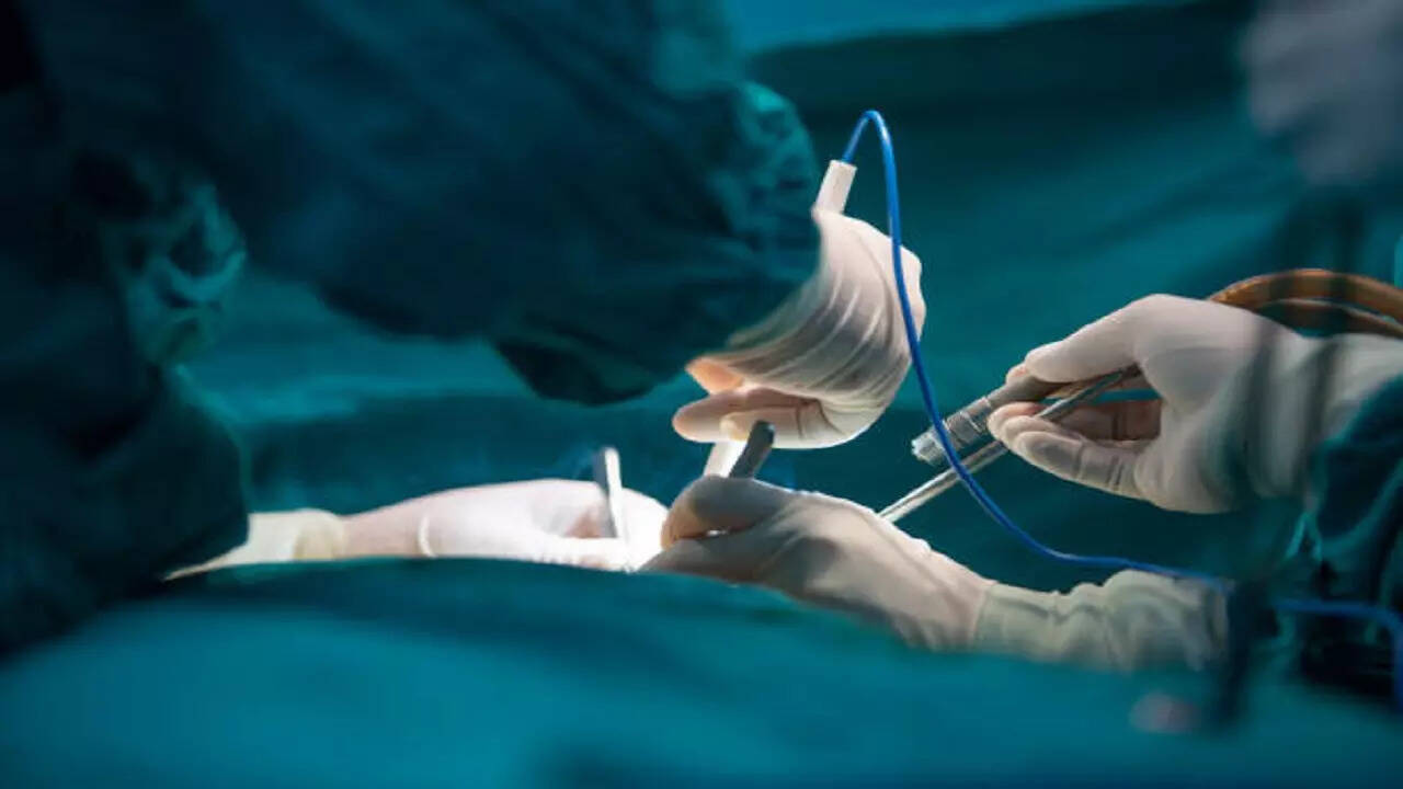 istockphoto-surgery