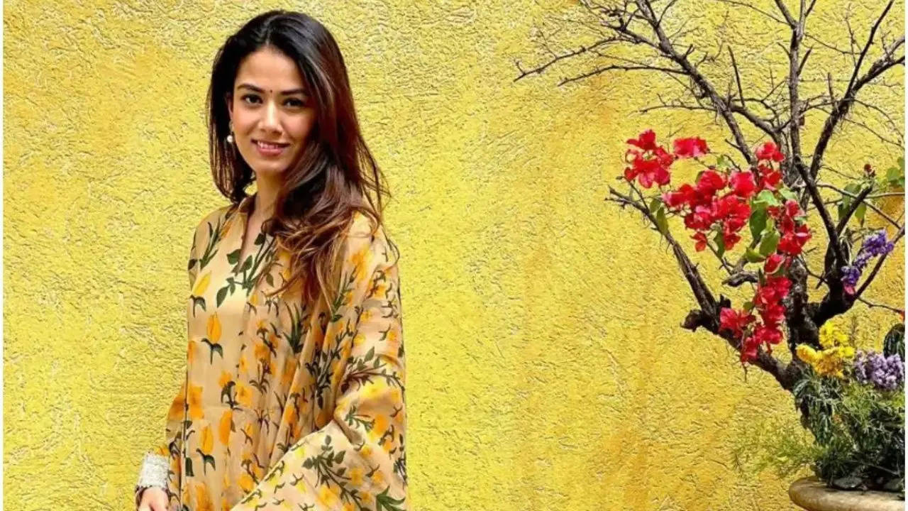 Mira Rajput yellow