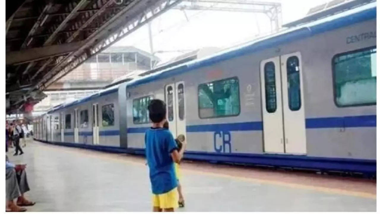 First-class passengers in Mumbai can now travel in AC locals; Railway announce pass upgradation