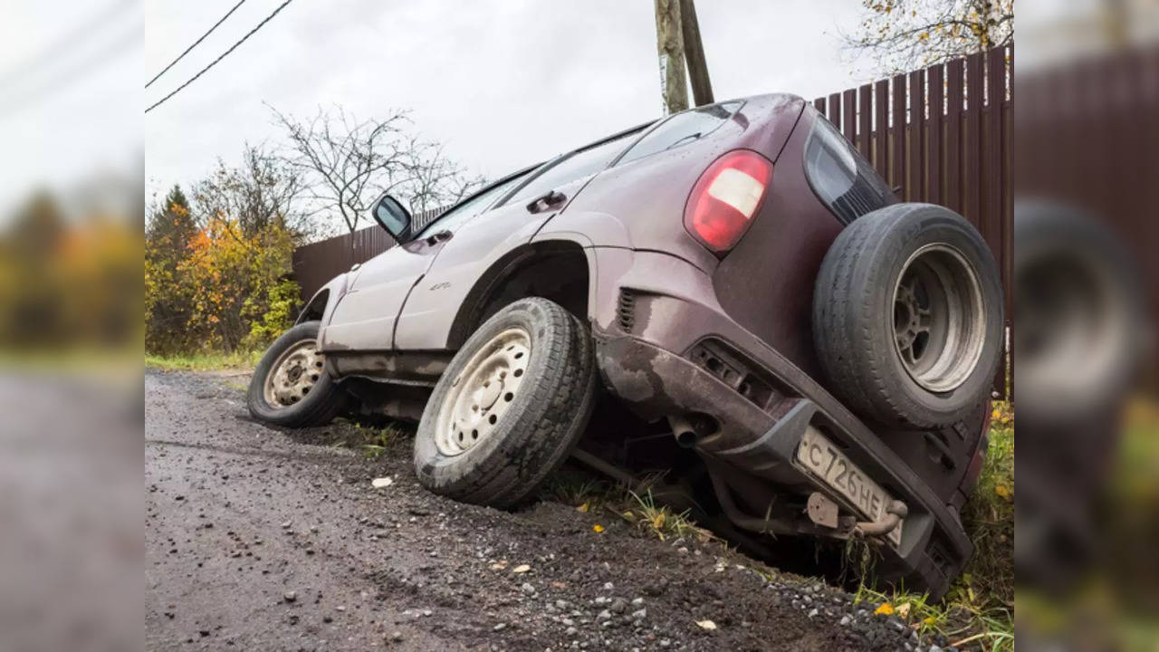 Florida man, who crashed his car into a ditch, had blood alcohol accounting for a third of total volume | Representative image