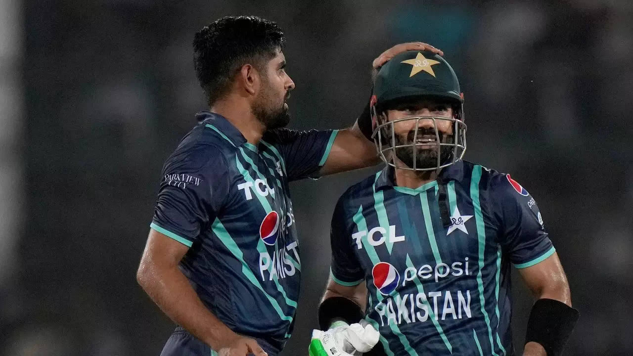 Babar Azam-Mohammad Rizwan 1