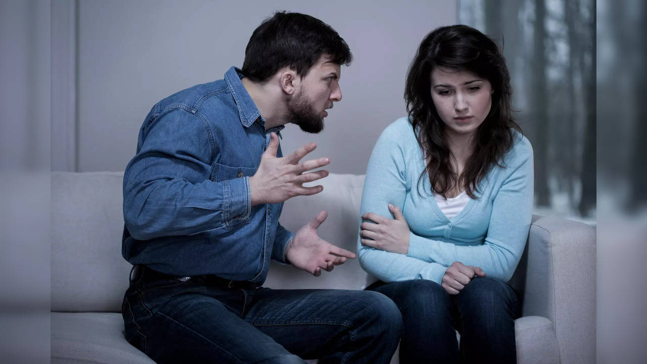 Stress could make one short-tempered and the other partner inconsiderate thereby taking a toll on the relationship. However, it did not stop partner from noticing and appreciating positive behaviour.