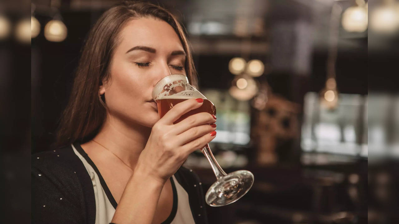 Published in the journal Addiction, experts discovered that drinking up to 40 grams of beer a day, five units approximately, could help lower dementia risk as opposed to people who abstained from life.