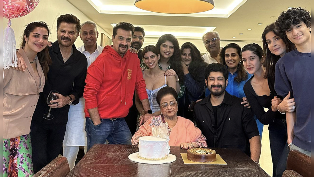 The Kapoor fam sans Janhvi