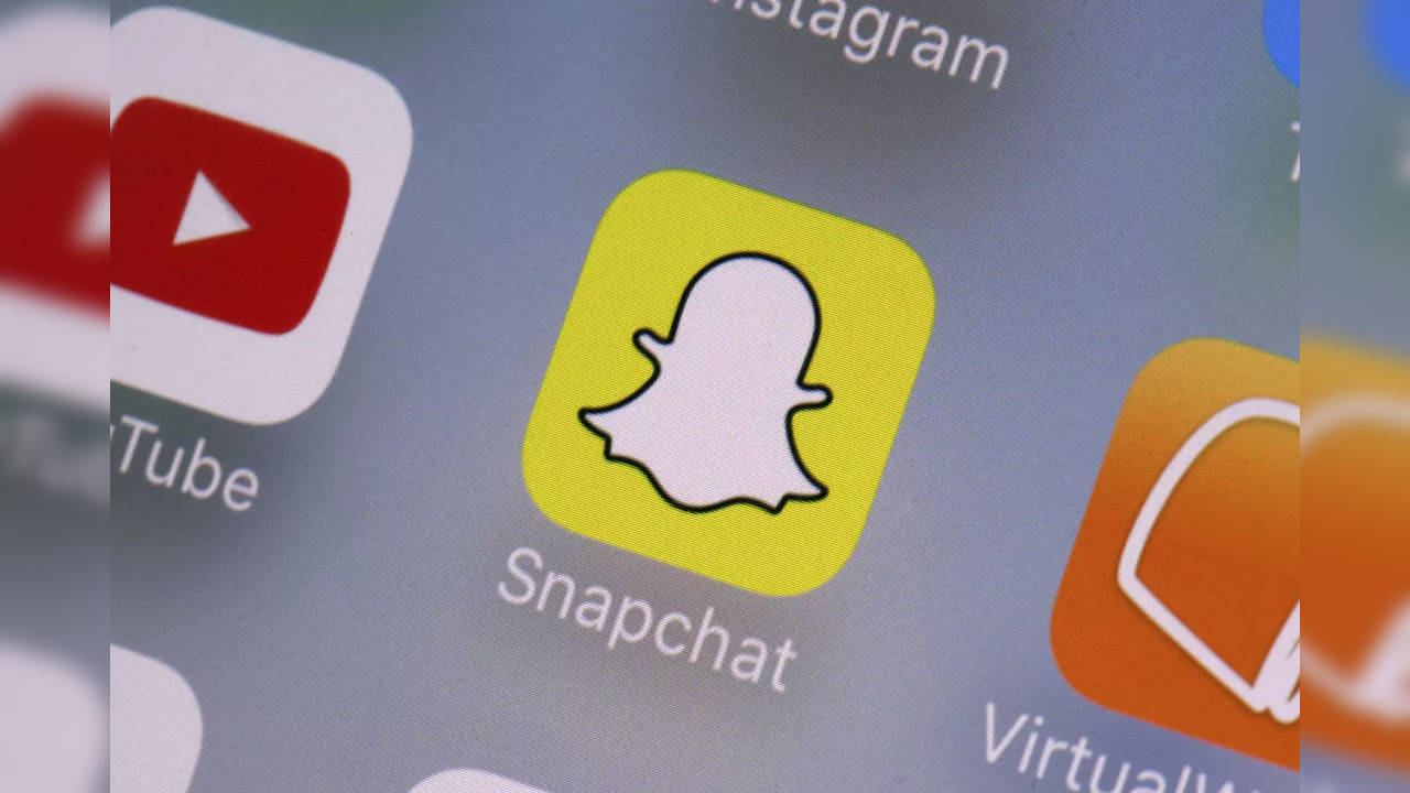 Snapchat Down Today Users report not being able to send messages