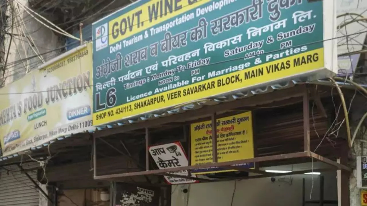 liquor shop delhi PTI