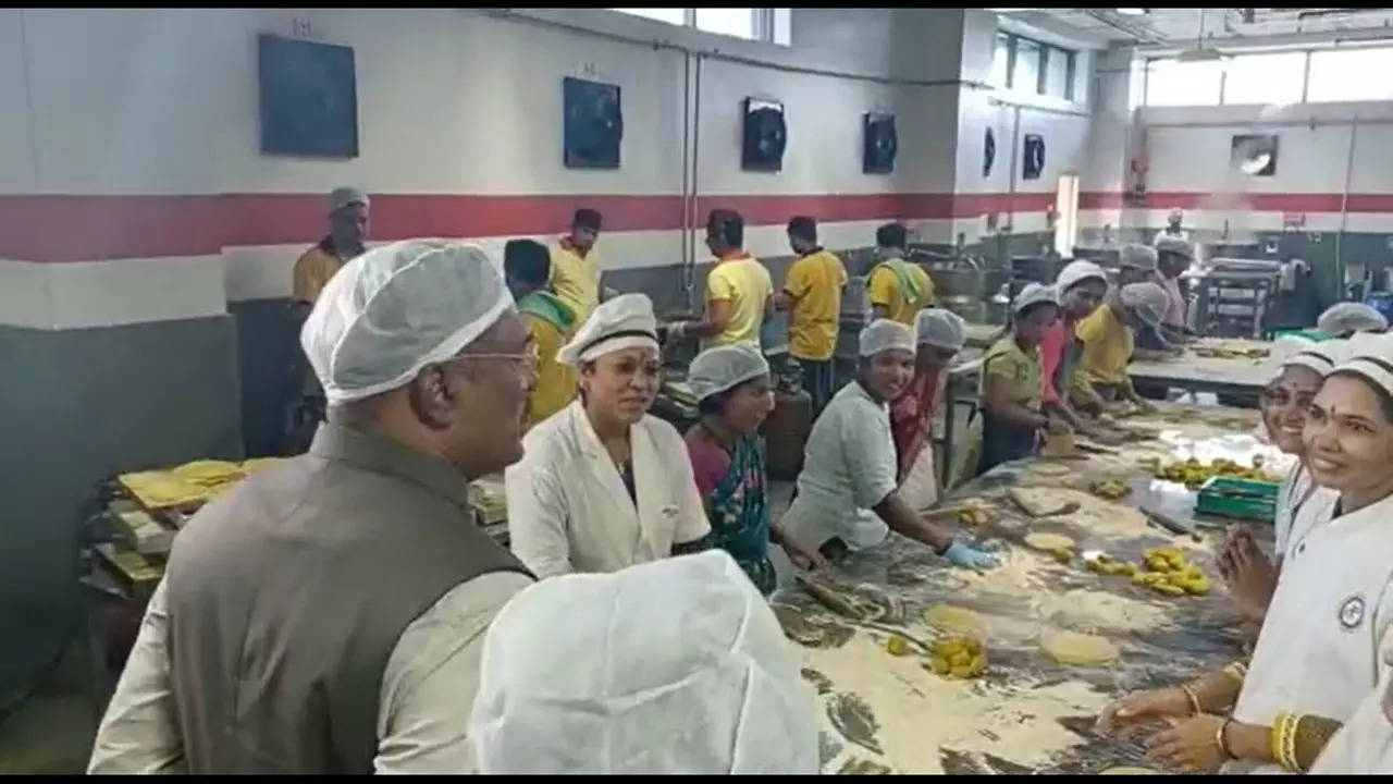 maharashtra food packets.