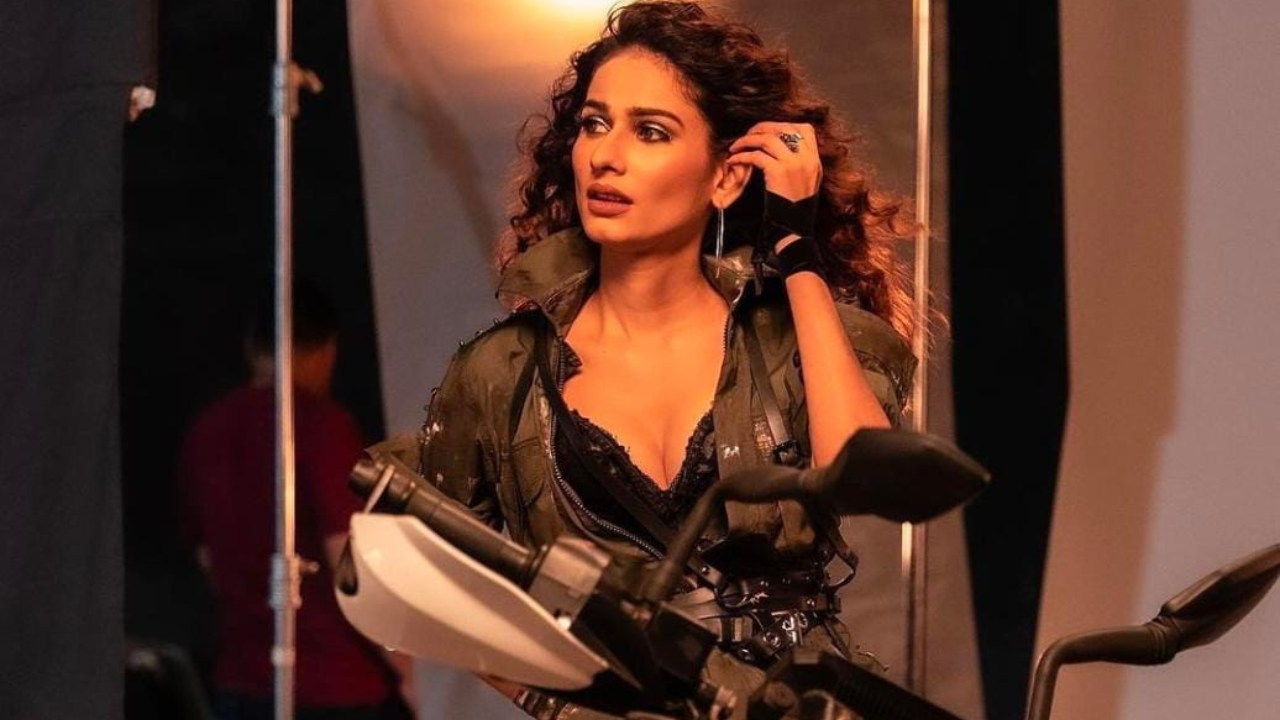 Aneri Vajani