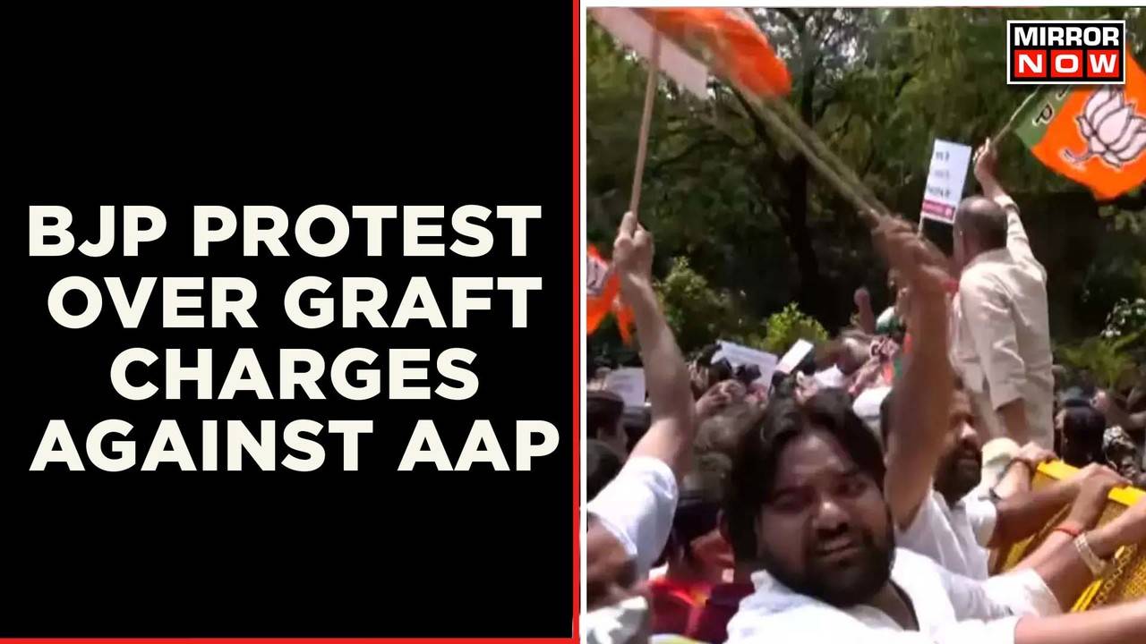 AAP Vs BJP Faceoff Heats Up In Delhi | BJP Stages Protests Over Graft ...