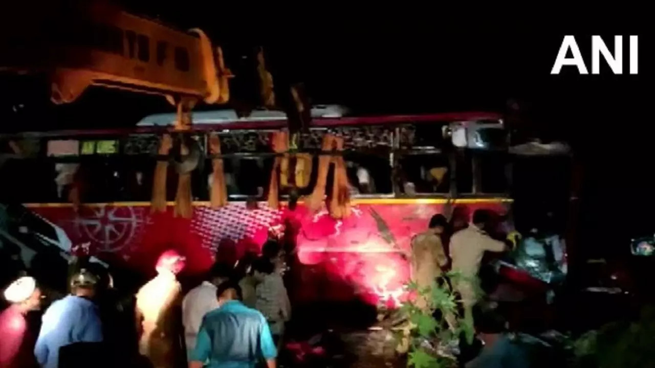 kerala bus accidet ani