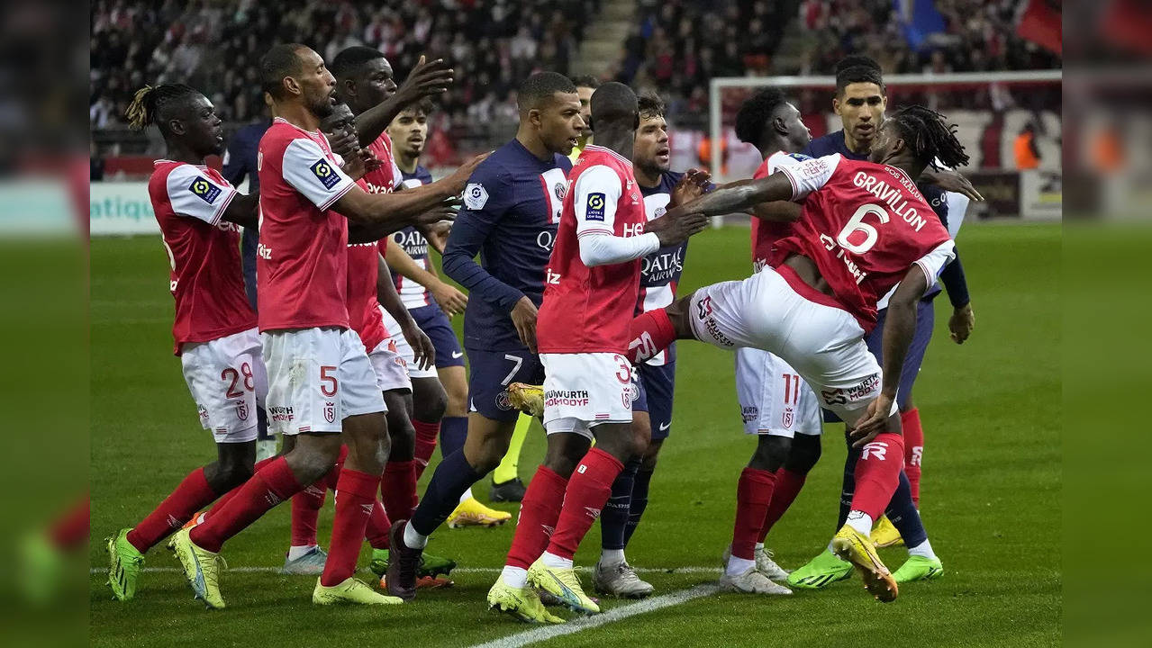 Lionel Messi PSG debut: Superstar comes off bench; Mbappe scores twice in Paris  Saint-Germain win vs. Reims 