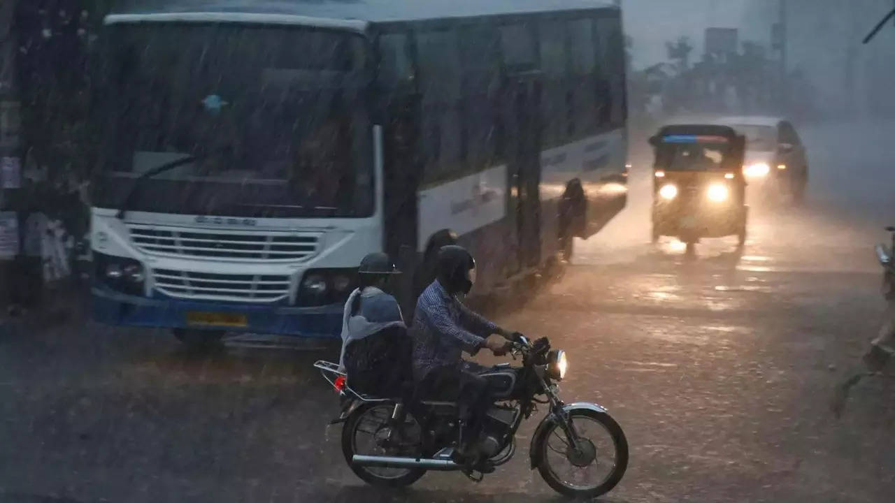 heavy rain in Bengaluru PTI