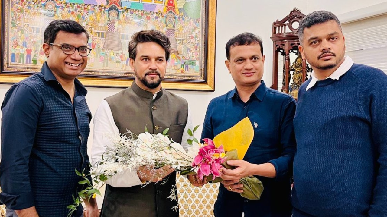 Minister of Youth Affairs and Sports Anurag Thakur meets Kantara film team and sends them best wishes - details inside