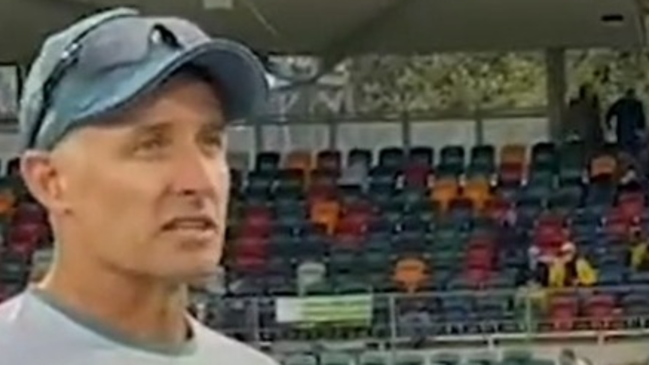 Michael Hussey screengrab (1)