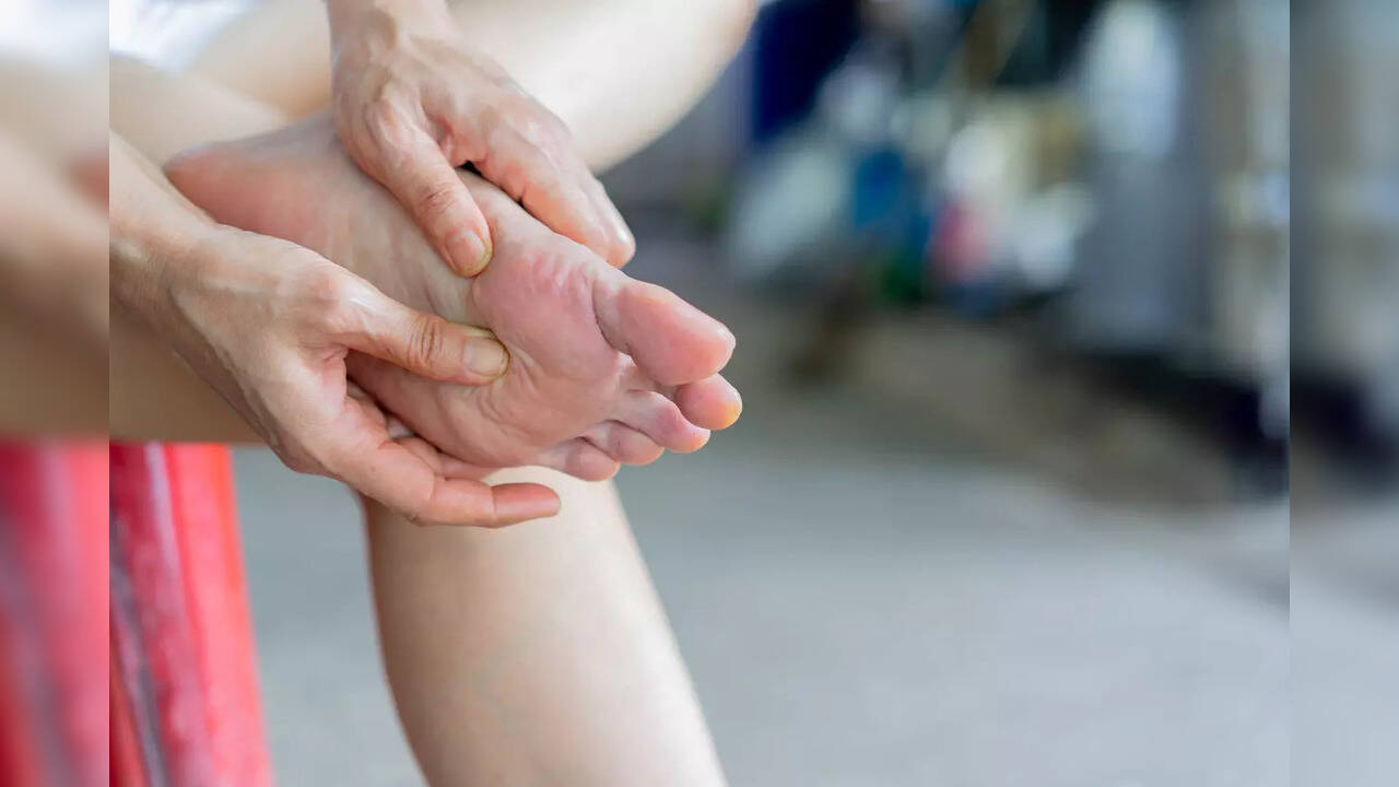Tingling sensation in your hands and feet? Know the causes of the condition