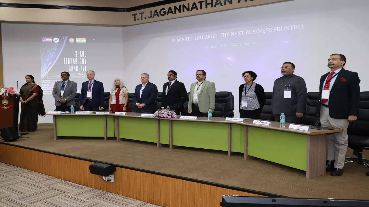 Speakers at the inaugural session of ‘Space Technology The Next Business Frontier’ conclave at IIT Madras today (15th Oct 2022)