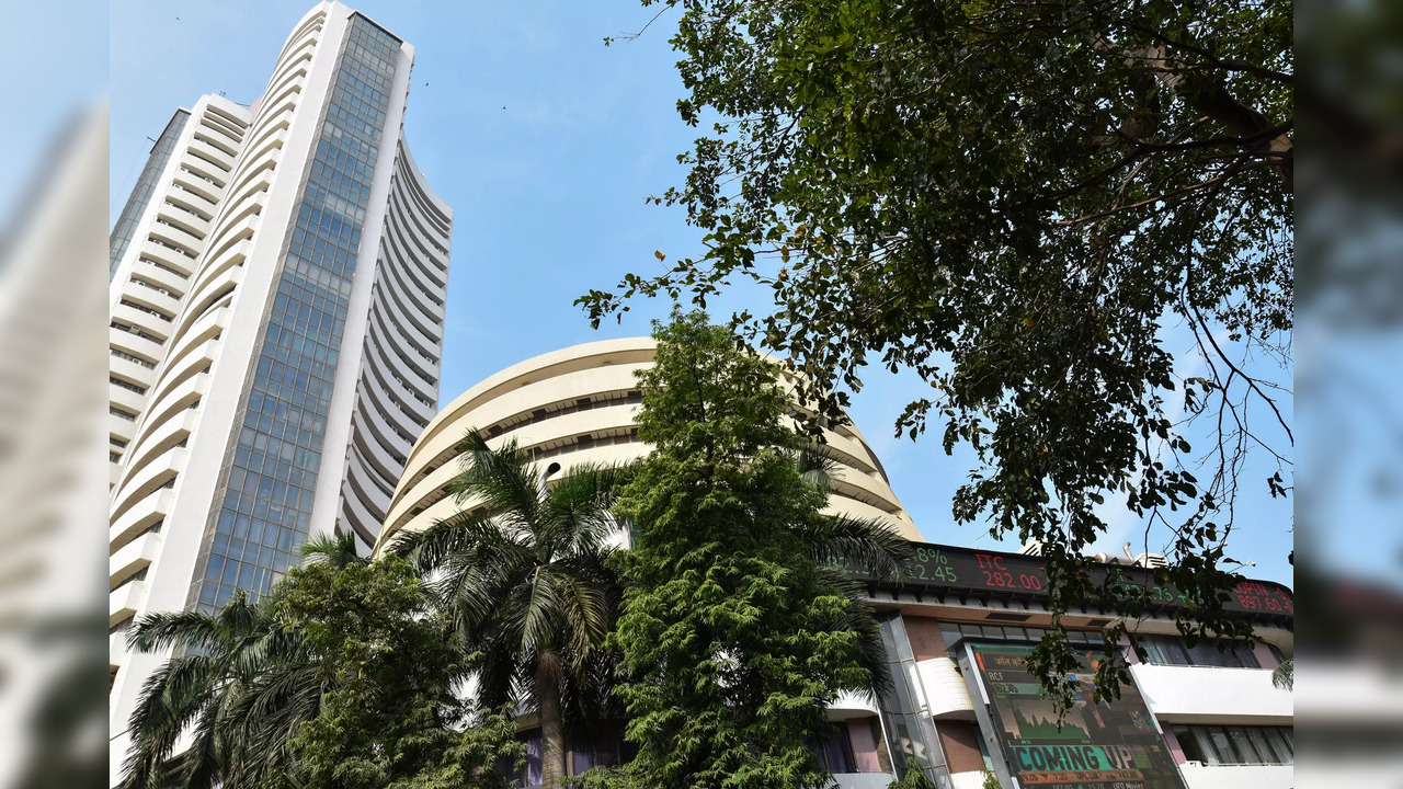 Sensex, Nifty rise for fourth day