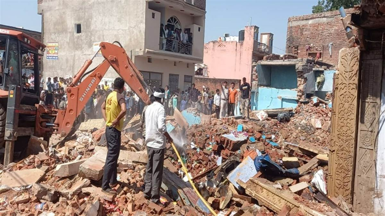 Factory building completely destroyed in blast in Morena.