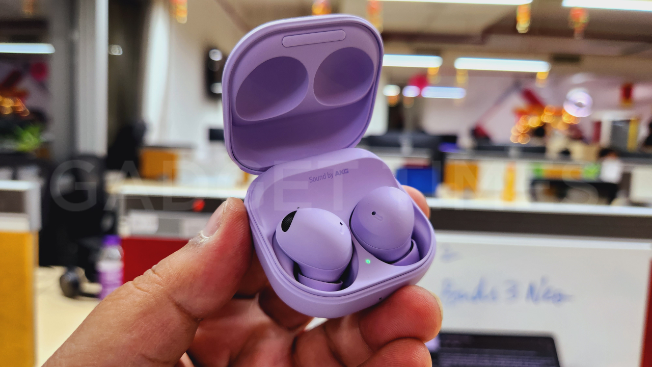 The Galaxy Buds 2 Pro Bring Hi-Fi Audio to Samsung Phones Only