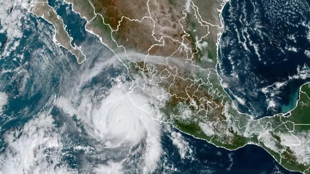 Satellite image of Hurricane Roslyn