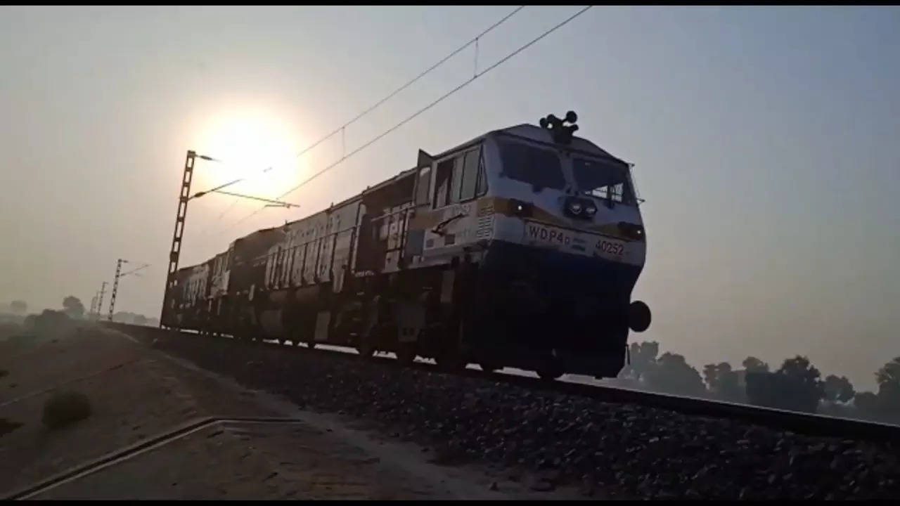 ​Passengers affected as train engine leaves coaches behind twice within 30 km in Rajasthan​