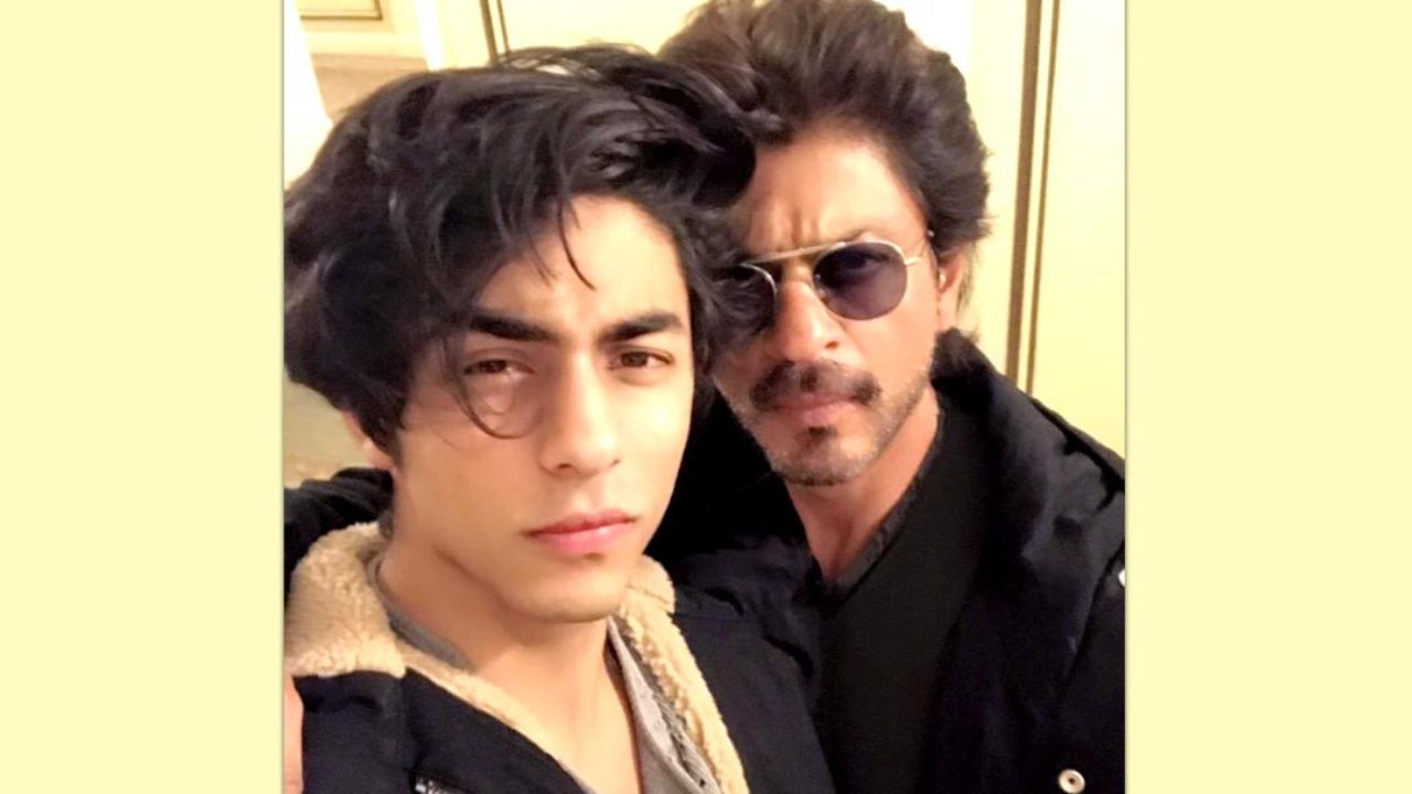 Aryan Khan looks dapper in blazer as he attends Diwali bash with Shah Rukh Khan, latter cover's his car with black curtains