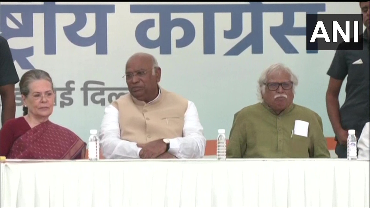 Mallikarjun Kharge takes charge as Congress president says emotional moment for him all CWC members resign