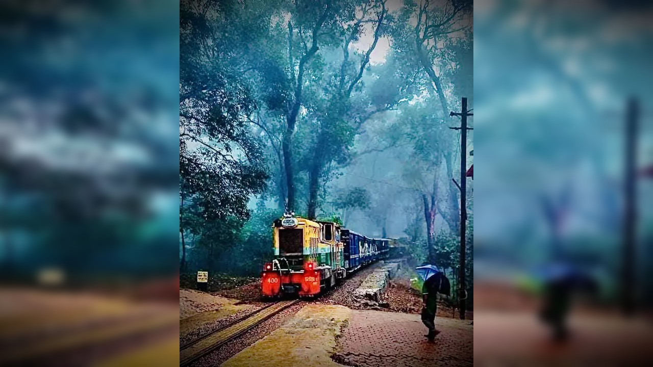 Heritage Neral- Matheran toy train whistles again