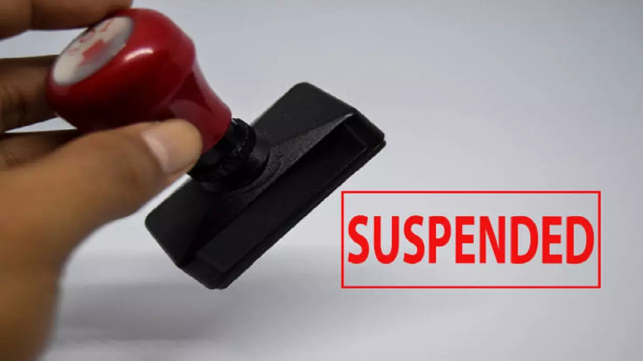 istockphoto-suspended