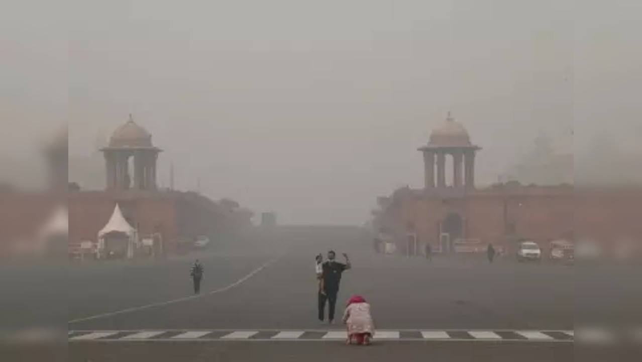Delhi's air quality worsens after Diwali as people burst firecrackers despite ban; AQI at 323