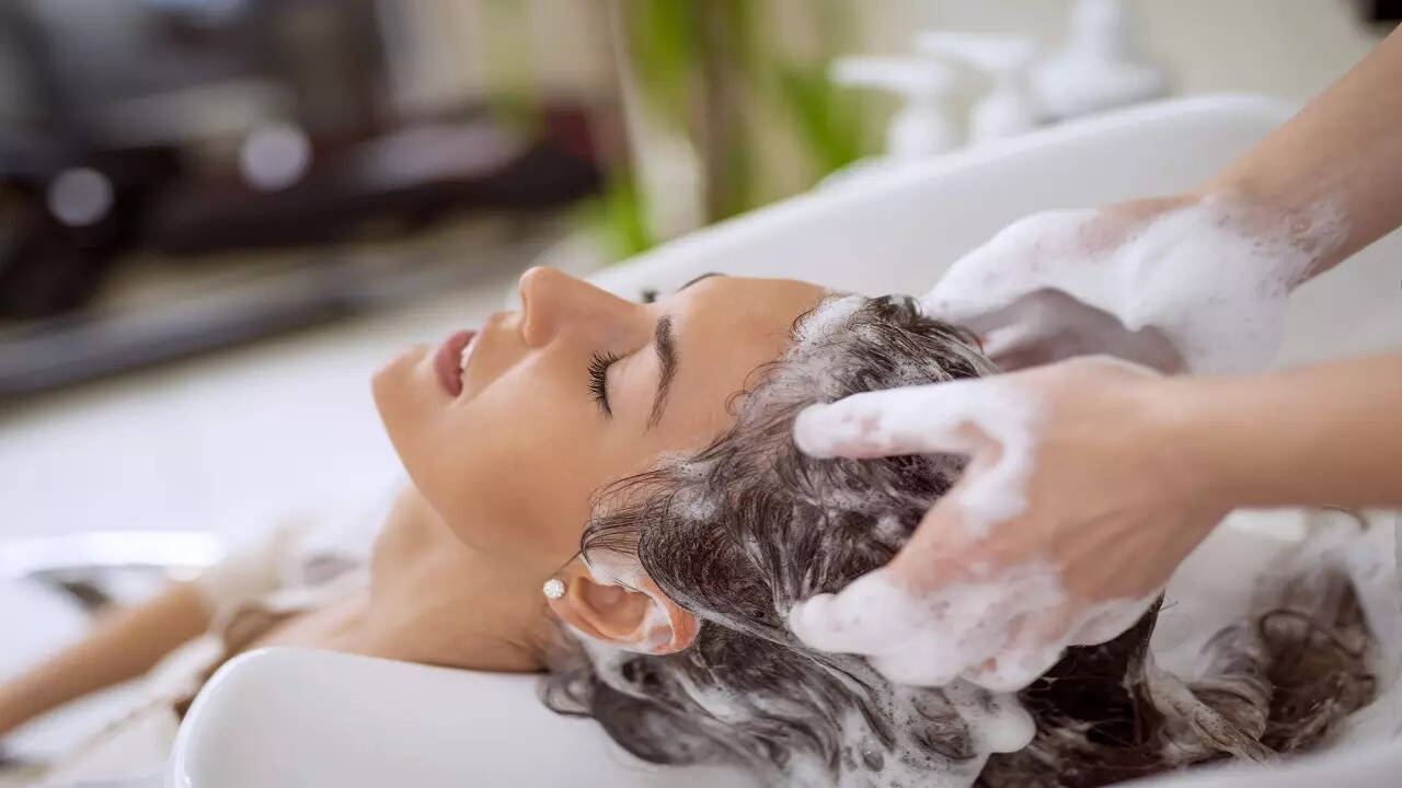Hyderabad: Hair wash at salon almost turned fatal as woman suffers 'beauty parlour stroke' Hyderabad: Hair wash at salon almost turned fatal as woman suffers 'beauty parlour stroke'