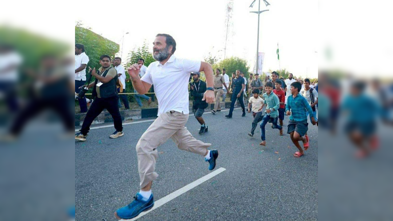 Rahul Gandhi sprinting