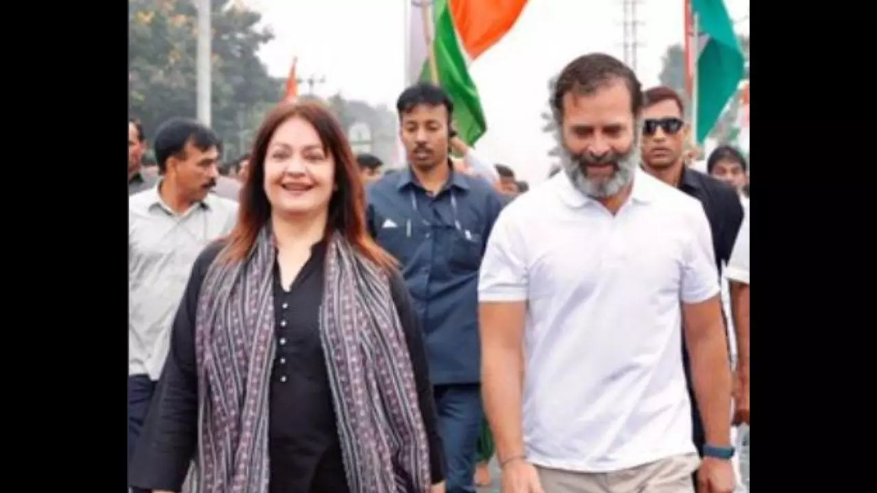 Pooja Bhatt and Rahul Gandhi