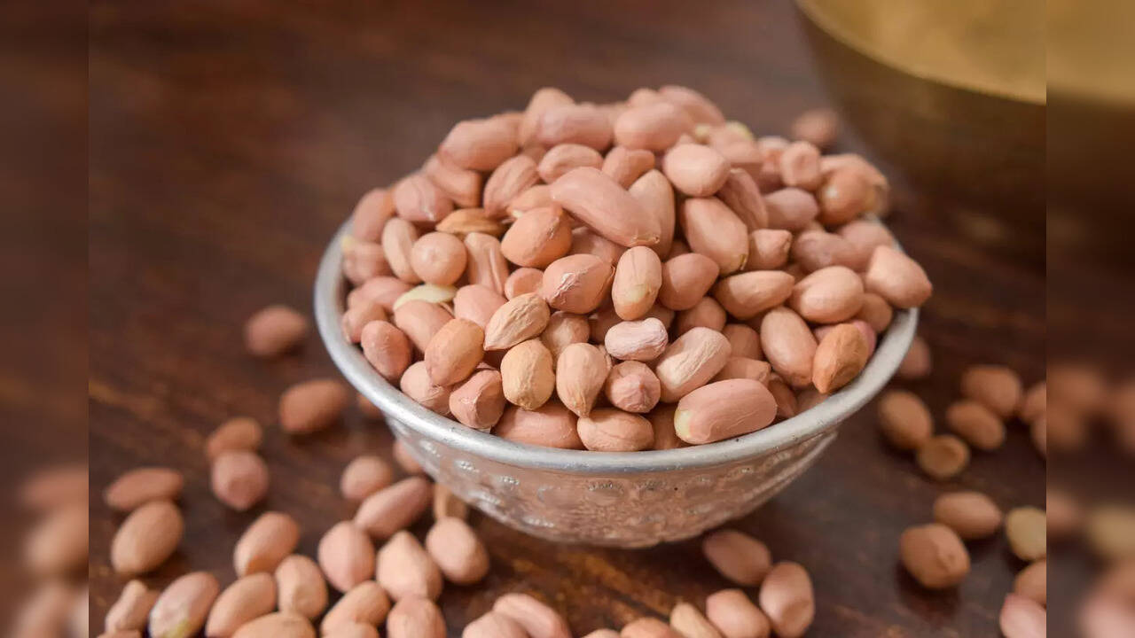 Eating too many peanuts here s why you should stop