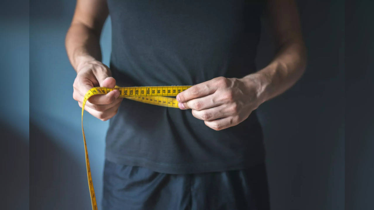 If you, too, are trying to break free from your lean self and gain weight healthily, fret now. There are some simple, natural ways of doing so without having to rely on gaining supplements and steroids.