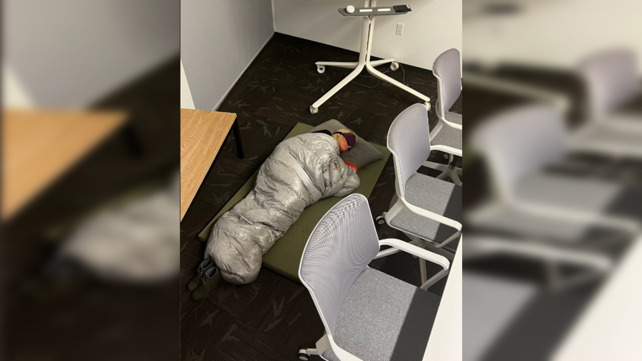 viral-image-shows-a-twitter-employee-sleeping-on-the-office-floor-does