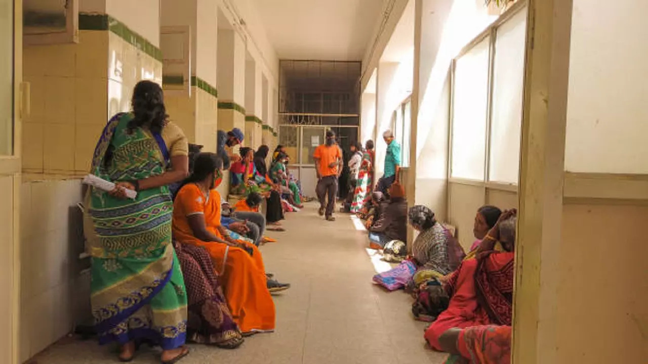 istockphoto-hospital women