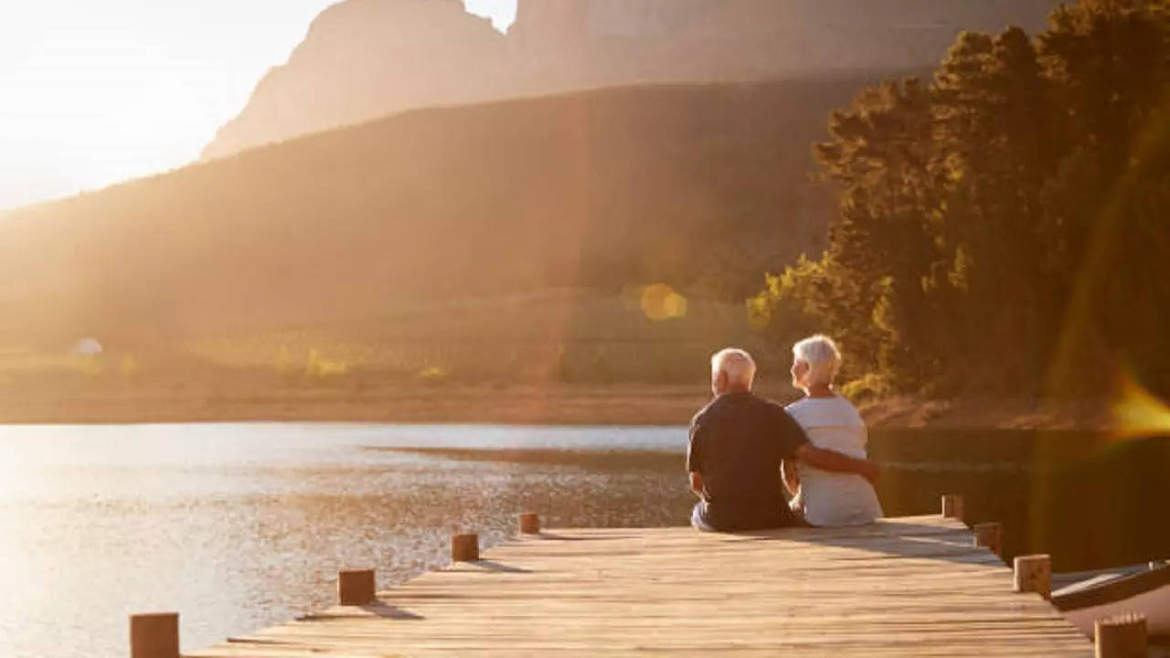 istockphoto-elderly couple by the lake