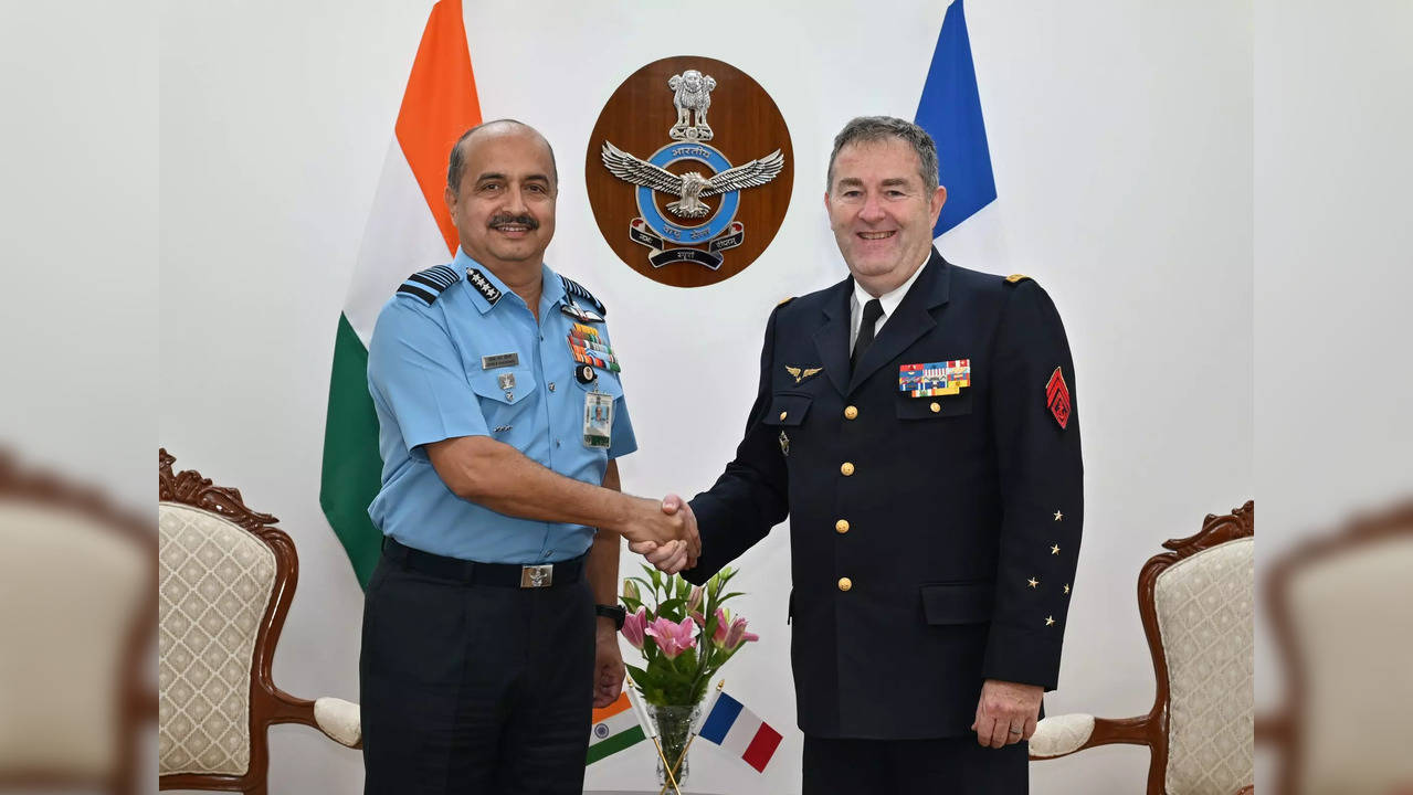 France Air Force chief Gen Stéphane Mille and IAF chief VR Chaudhari.