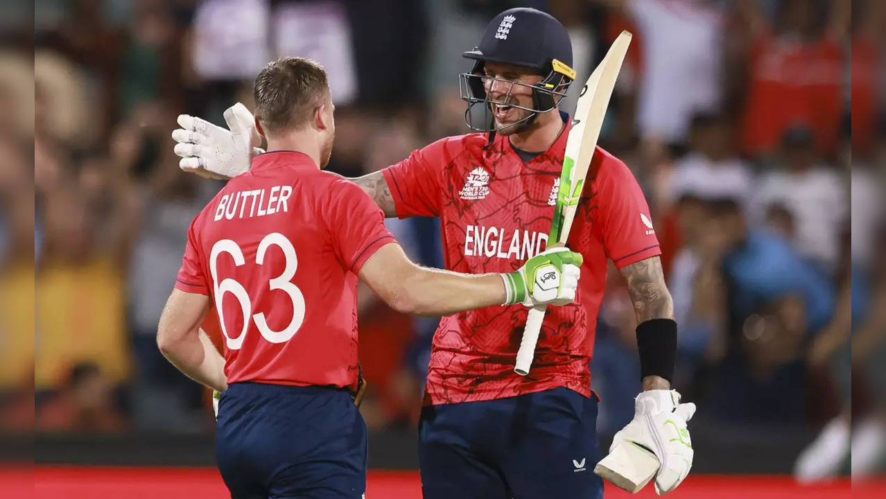 Wicket - Alex Hales - Sri-Lanka v England ICC T20WC 2022