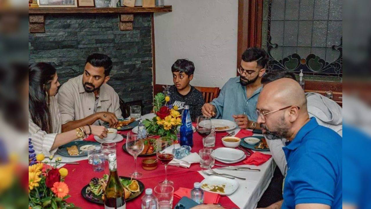 KL Rahul, Athiya Shetty dine with team India