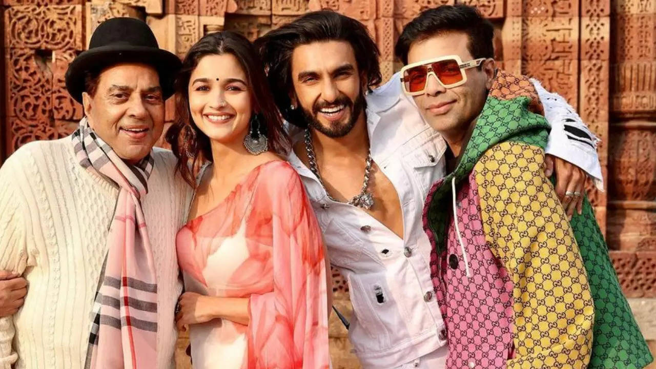 Ranveer Singh's denim jacket in Rocky Aur Rani Kii Prem Kahaani