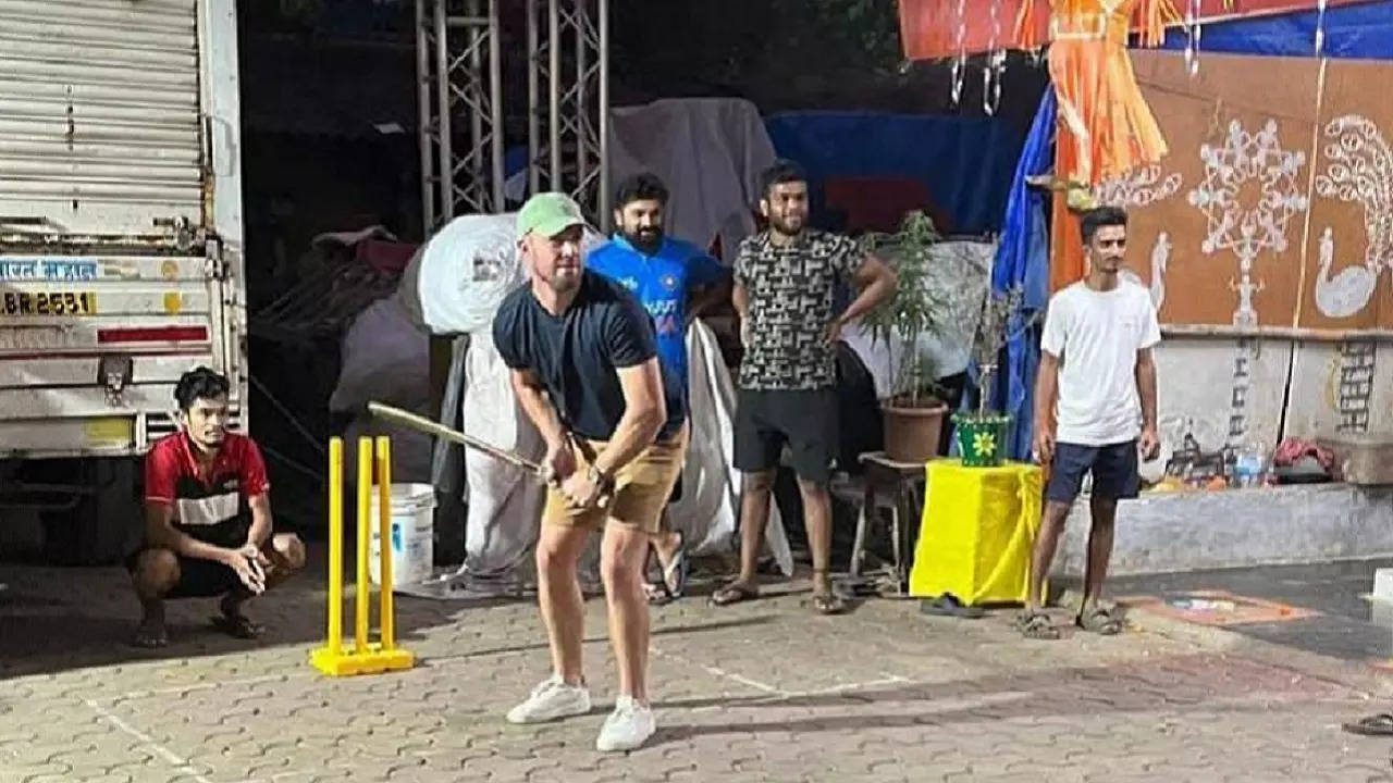 Ab de Villiers gully cricket.