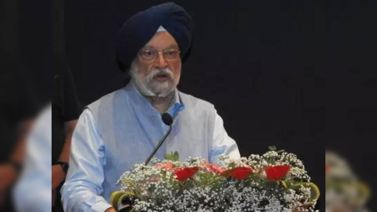 Oil minister Hardeep Puri