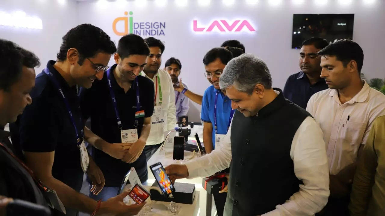 Lava showcases Lava Blaze 5G during IMC 2022