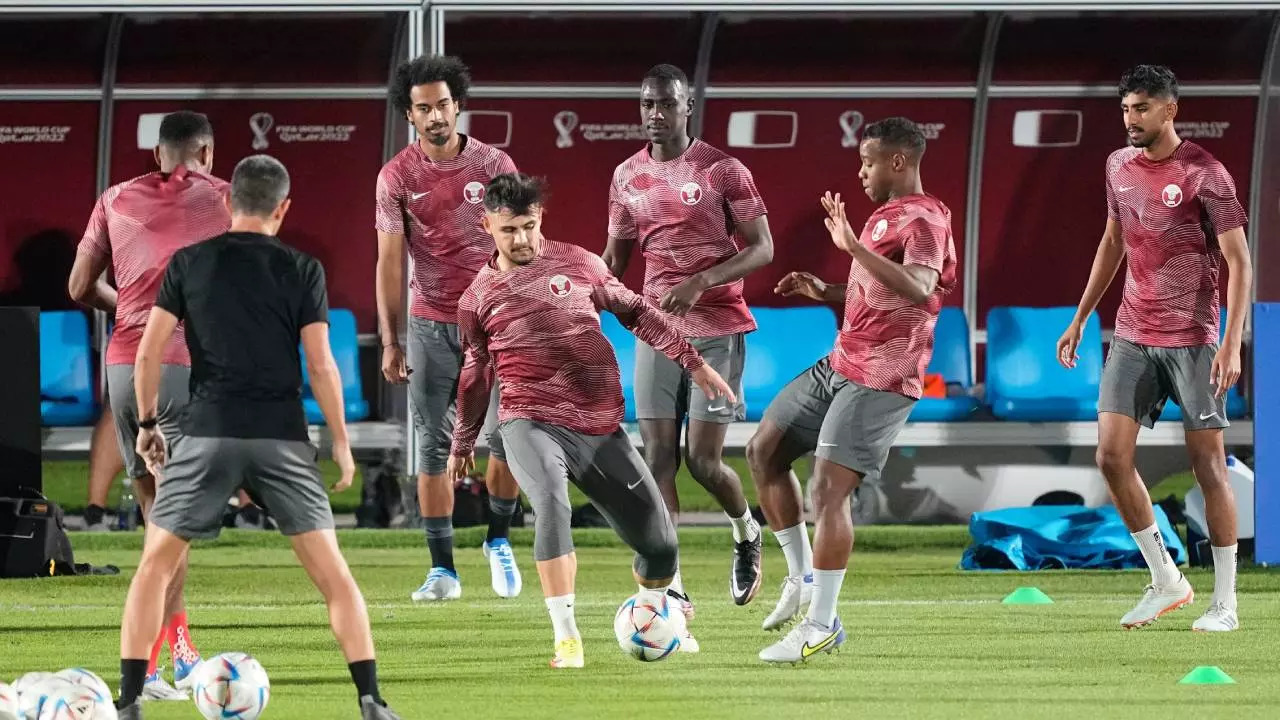 Qatar football team- AP (1)