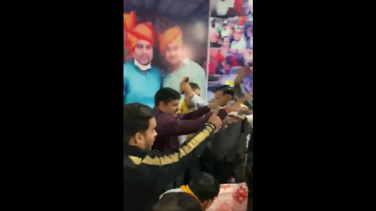 AAP MLA Gulab Singh Yadav beaten up