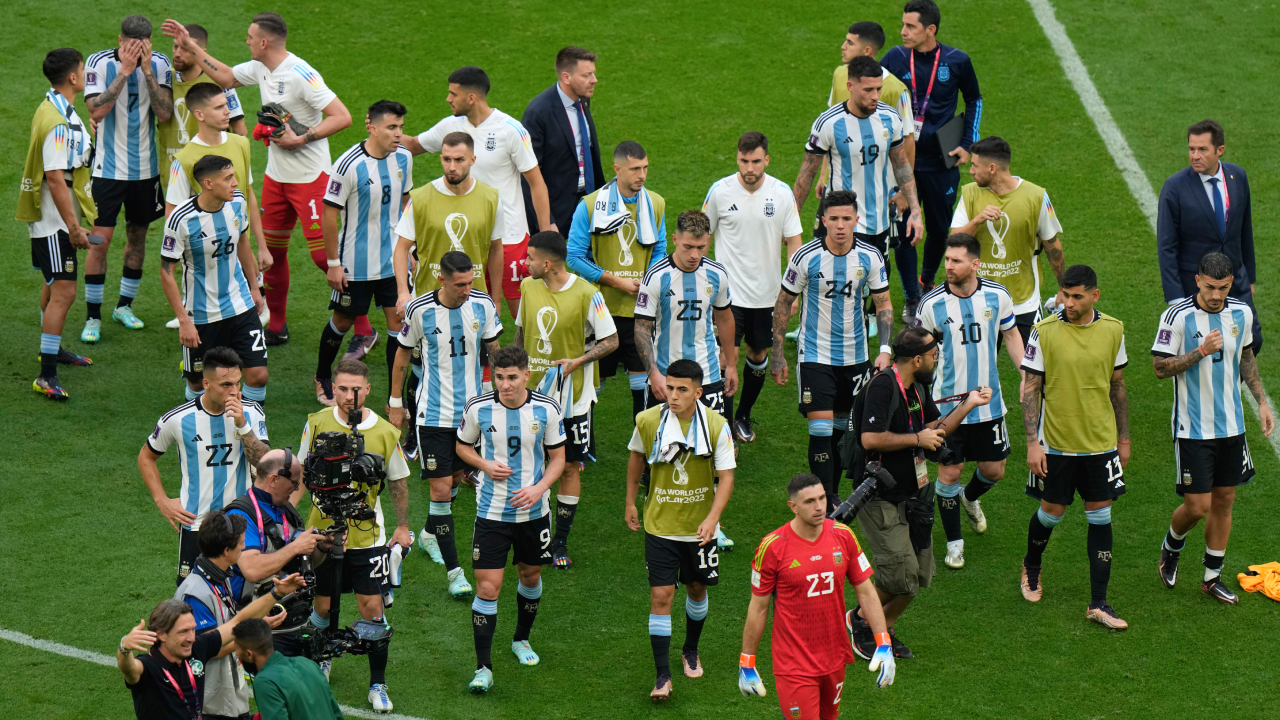 Saudi Arabia Stuns Messi and Argentina in World Cup's First Shock - The New  York Times