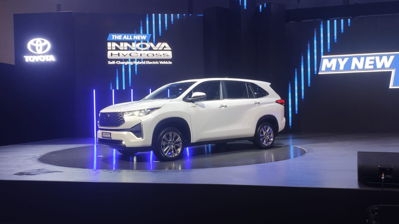 Toyota Innova HyCross showcased in India, Crysta diesel to return next